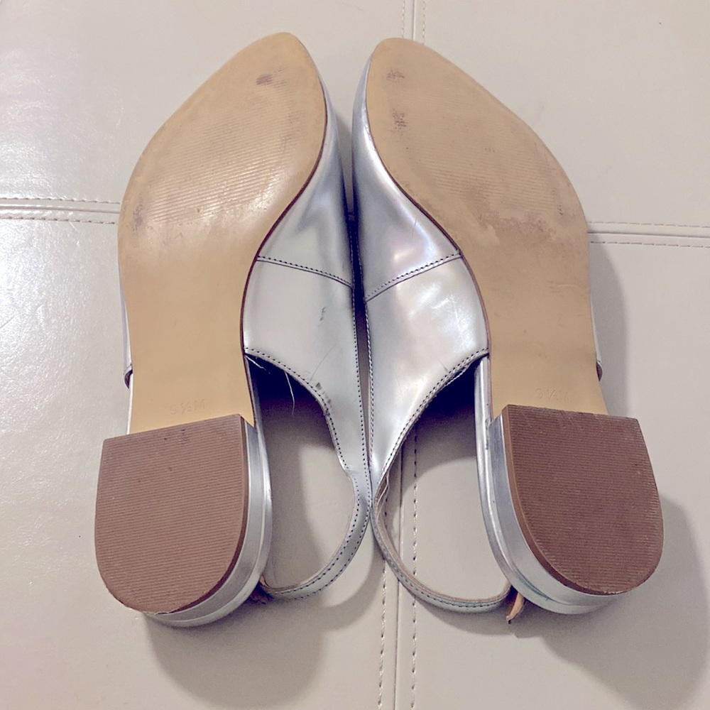 Talbots  Silver Women's Genuine Leather Sling backs 9-1/2 M - Picture 8 of 10